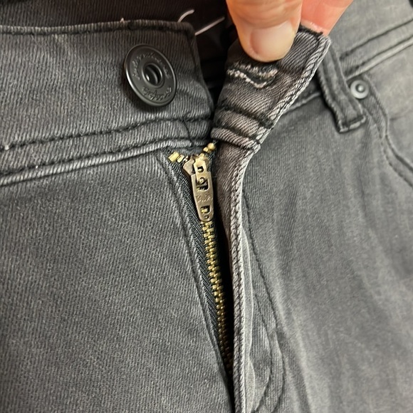 INC skinny Jeans, washed Black, Mid Rise, Regular Fit, size 2, NWT - Picture 4 of 10